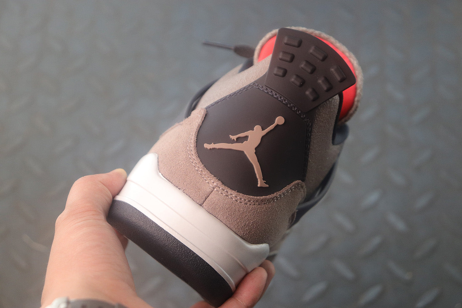 Air Jordan 4 Retro x Travis Scott “Cactus Jack”