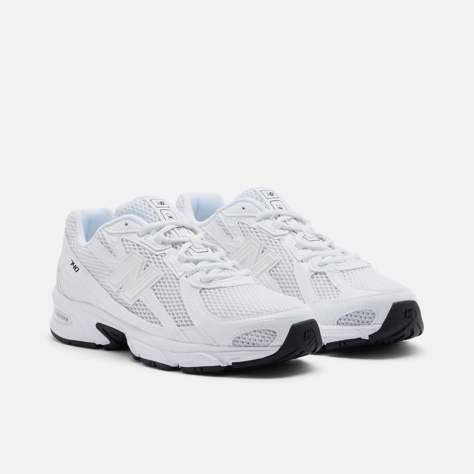 New Balance 740 (Nb White with Black)