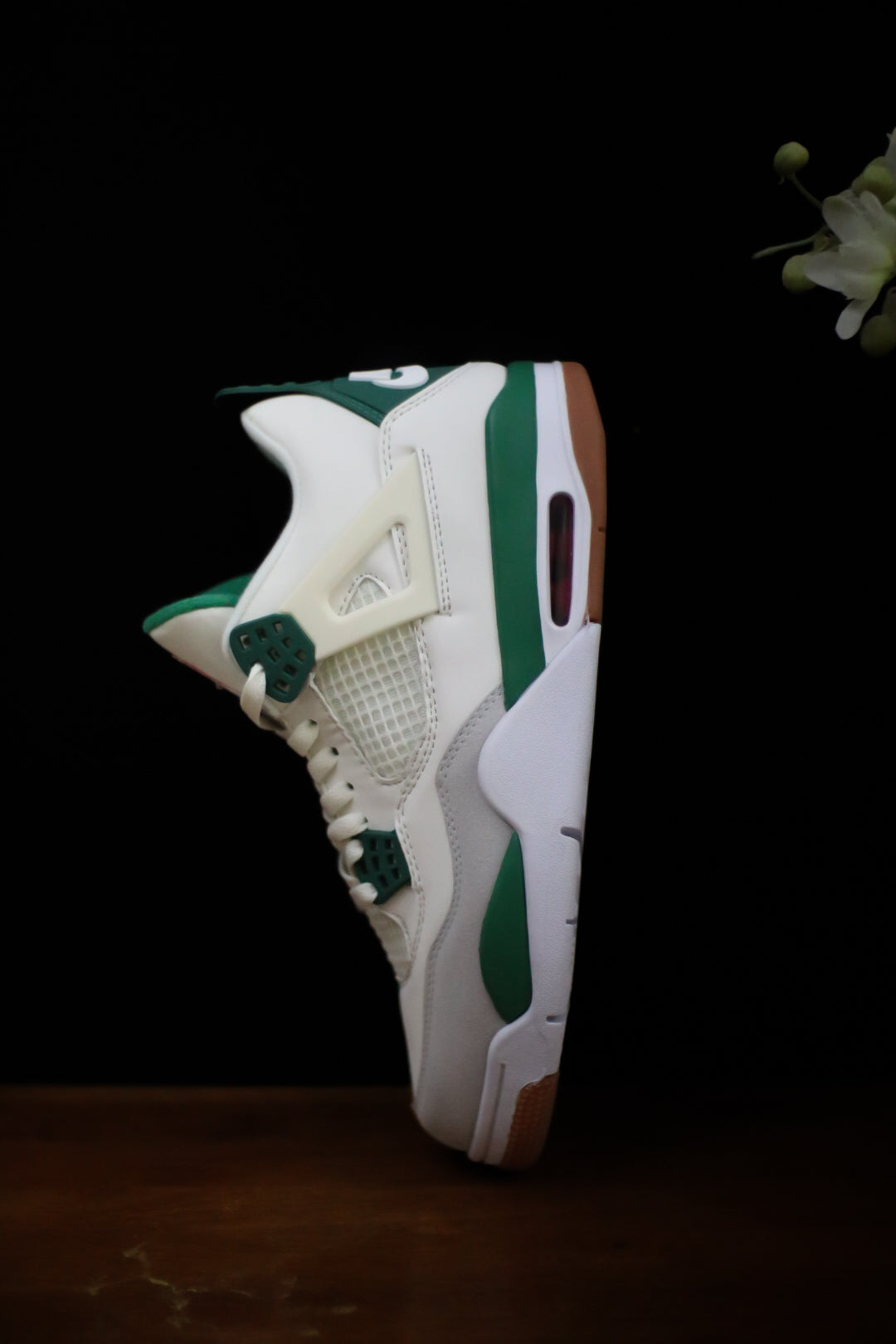 Nike SB x Air Jordan 4 “Pine Green”