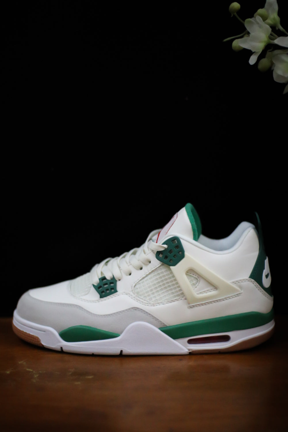 Nike SB x Air Jordan 4 “Pine Green”