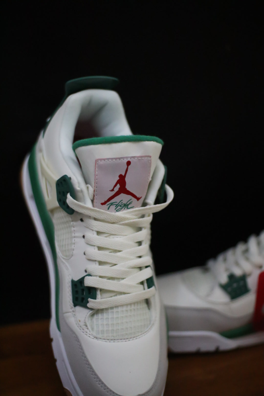 Nike SB x Air Jordan 4 “Pine Green”