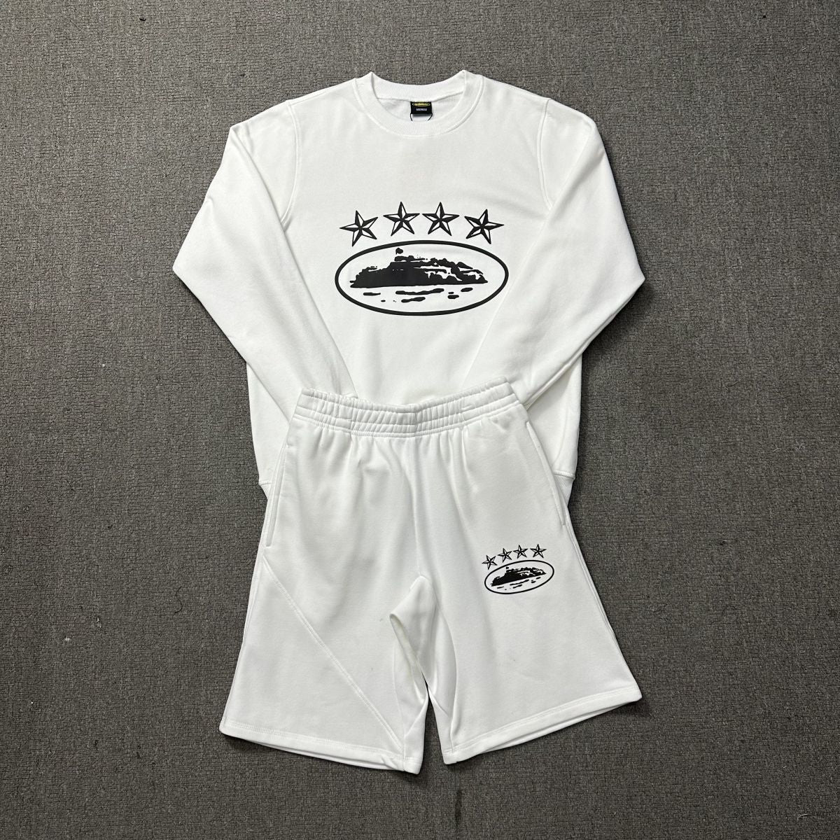 Corteiz (CRTZ) 4Star Globe Sweatshirt & Shorts Set